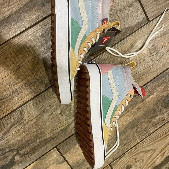 Vans Sk8-Hi MTE-2 Pastel Hi-Top Sneakers - Picture 2 of 6